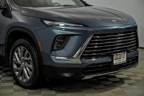 2025 Buick Enclave Preferred FWD