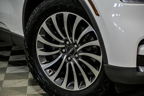 Pristine White Metallic Tri-Coat 2022 Lincoln Aviator Reserve AWD
