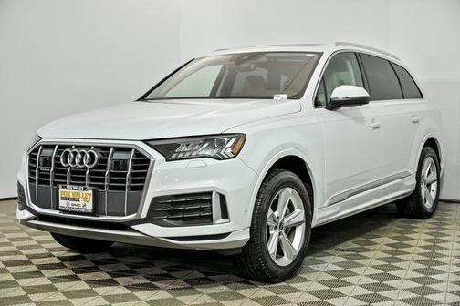 2022 Audi Q7 55 Premium Plus