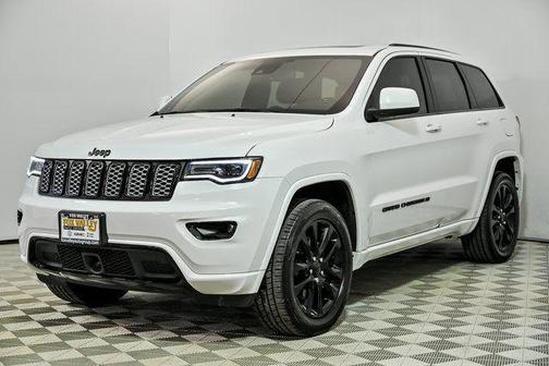 2022 Jeep Grand Cherokee Laredo