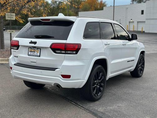 2020 Jeep Grand Cherokee Altitude