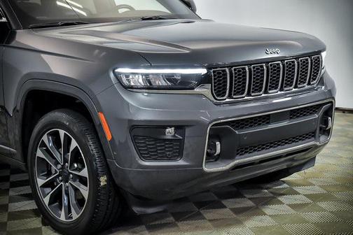 2022 Jeep Grand Cherokee Overland
