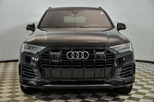 Mythos Black Metallic 2023 Audi Q7 55 Prestige