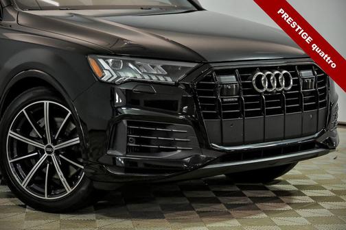 Mythos Black Metallic 2023 Audi Q7 55 Prestige