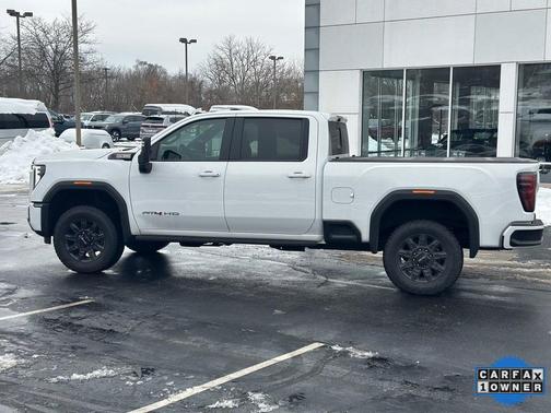 2024 GMC Sierra 2500 AT4