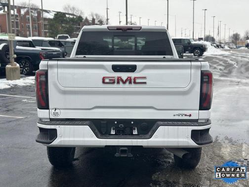 2024 GMC Sierra 2500 AT4