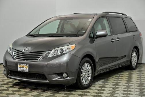 2012 Toyota Sienna XLE