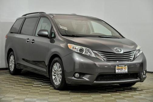 2012 Toyota Sienna XLE