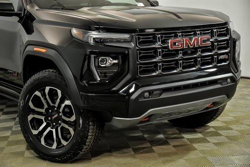 2025 GMC Canyon Base