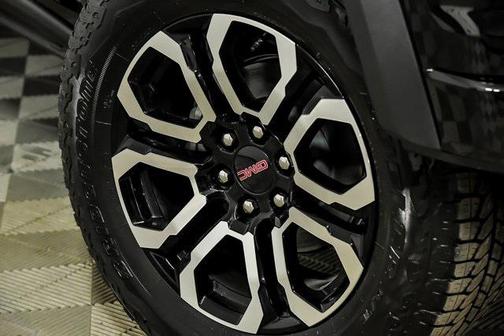 2025 GMC Canyon Base
