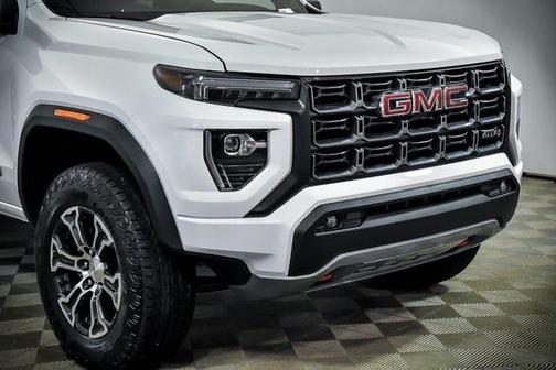 2025 GMC Canyon Base