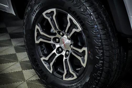 2025 GMC Canyon Base