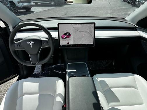 2024 Tesla Model Y Long Range Dual Motor All-Wheel Drive
