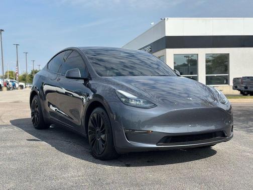 2024 Tesla Model Y Long Range Dual Motor All-Wheel Drive