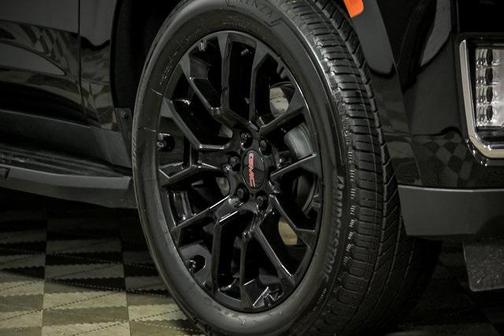 2024 GMC Yukon XL SLE