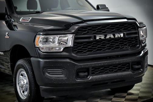 2022 RAM 2500 Tradesman Crew Cab 4x4 8' Box