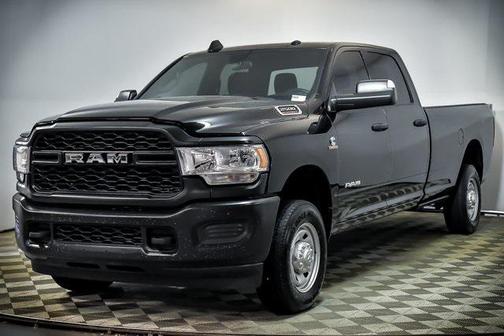 2022 RAM 2500 Tradesman Crew Cab 4x4 8' Box