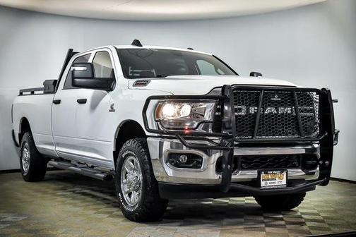 2024 RAM 2500 Tradesman Crew Cab 4x4 8' Box