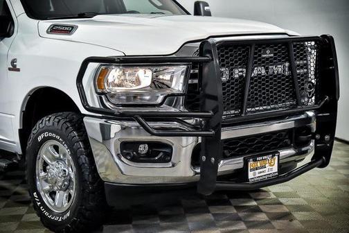 2024 RAM 2500 Tradesman Crew Cab 4x4 8' Box