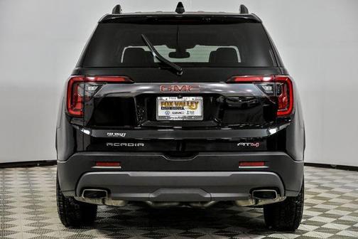 2023 GMC Acadia AWD AT4