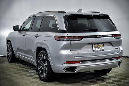 2022 Jeep Grand Cherokee Overland