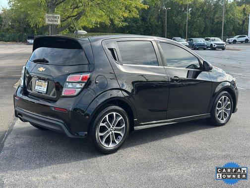 2017 Chevrolet Sonic LT