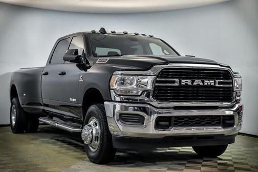 2021 RAM 3500 Big Horn Crew Cab 4x4 8' Box