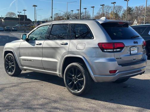 2017 Jeep Grand Cherokee Altitude