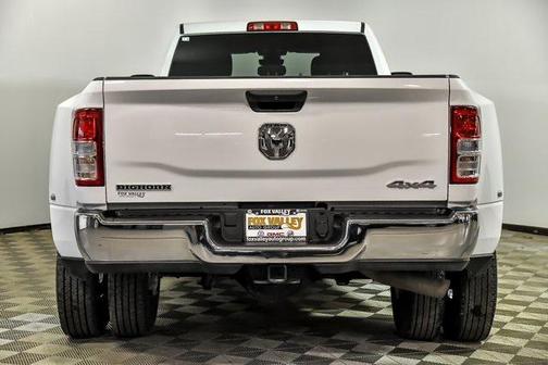 2024 RAM 3500 Big Horn Crew Cab 4x4 8' Box