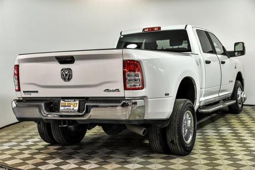 2024 RAM 3500 Big Horn Crew Cab 4x4 8' Box