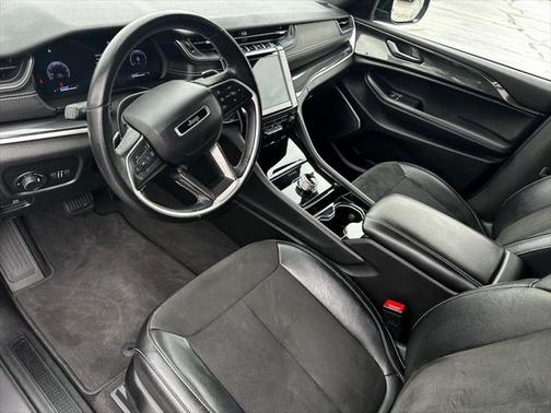 2022 Jeep Grand Cherokee L Altitude