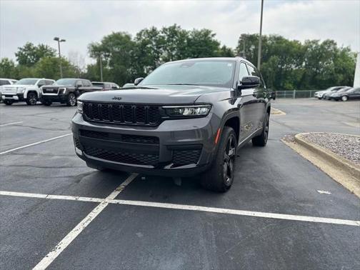 2022 Jeep Grand Cherokee L Altitude