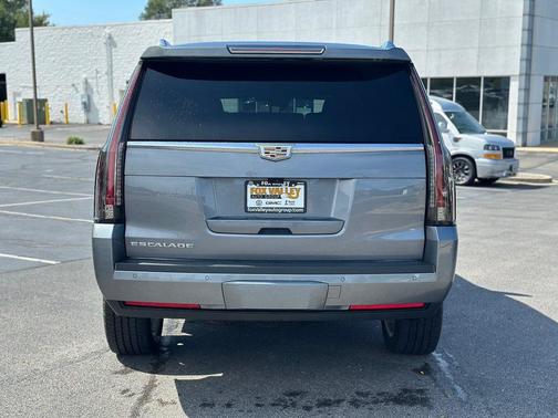 2020 Cadillac Escalade Platinum