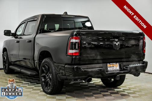Diamond Black Crystal Pearlcoat 2024 RAM 1500 Laramie