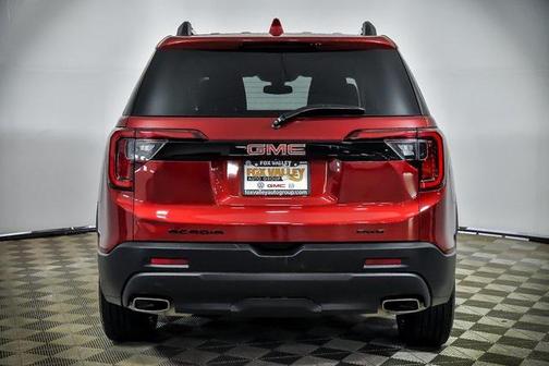 2023 GMC Acadia AWD SLT