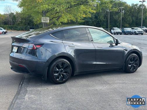 2024 Tesla Model Y Long Range Dual Motor All-Wheel Drive