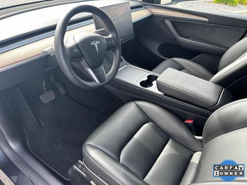 2024 Tesla Model Y Long Range Dual Motor All-Wheel Drive