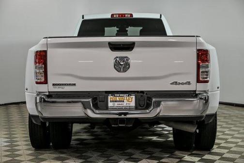 2024 RAM 3500 Big Horn Crew Cab 4x4 8' Box