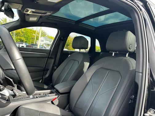 2022 Audi Q3 45 S line Premium Plus