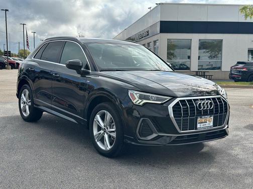 2022 Audi Q3 45 S line Premium Plus