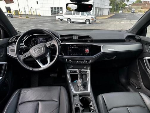 2022 Audi Q3 45 S line Premium Plus
