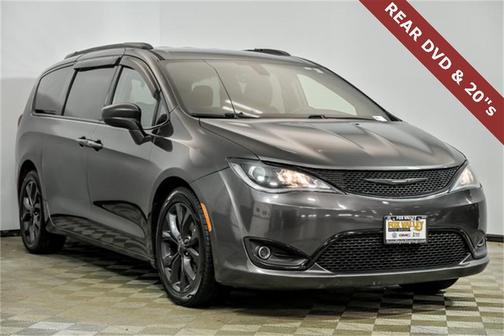 2018 Chrysler Pacifica Touring-L Plus