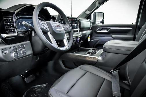 2025 GMC Sierra 2500 SLT