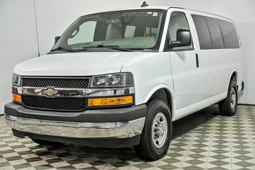 2018 Chevrolet Express 3500 LT