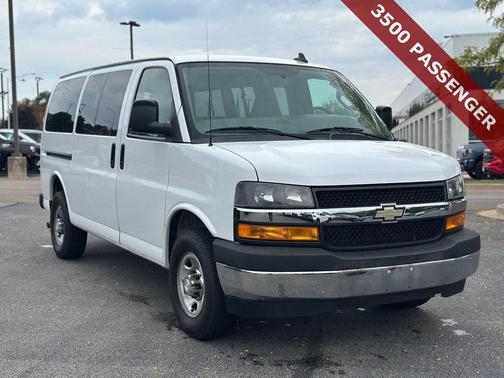 2018 Chevrolet Express 3500 LT