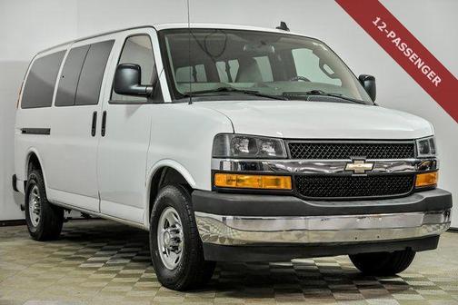 2018 Chevrolet Express 3500 LT