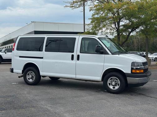 2018 Chevrolet Express 3500 LT