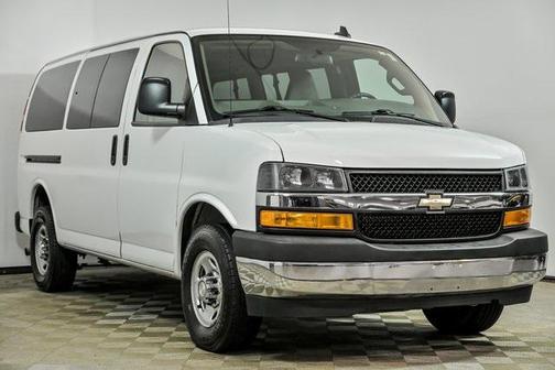 2018 Chevrolet Express 3500 LT