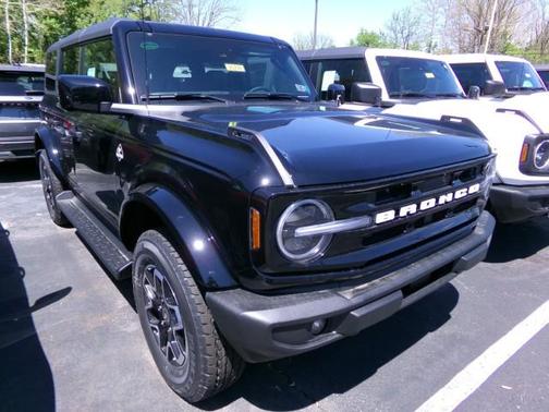 Shadow Black 2026 Ford Bronco Outer Banks