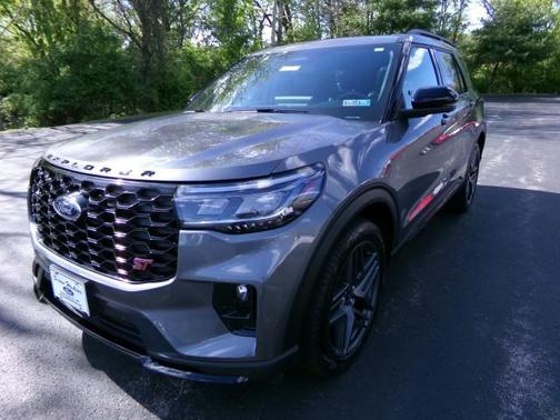 Carbonized Gray Metallic 2025 Ford Explorer ST